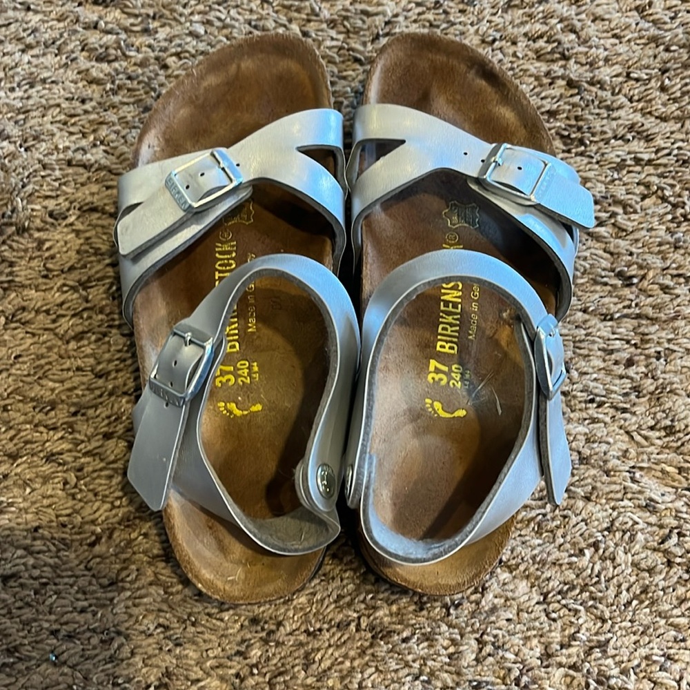 EUC Birkenstock silver sandals sz 37
